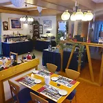 Alpha Hotel 3*