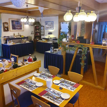 Alpha Hotel 3*